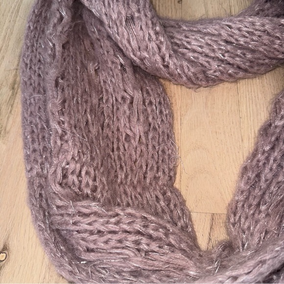 Lilac and Silver Scarf - Picture 4 of 5